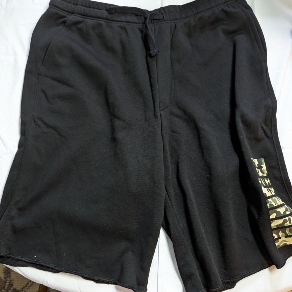 Puma shorts - Picture 2 of 4